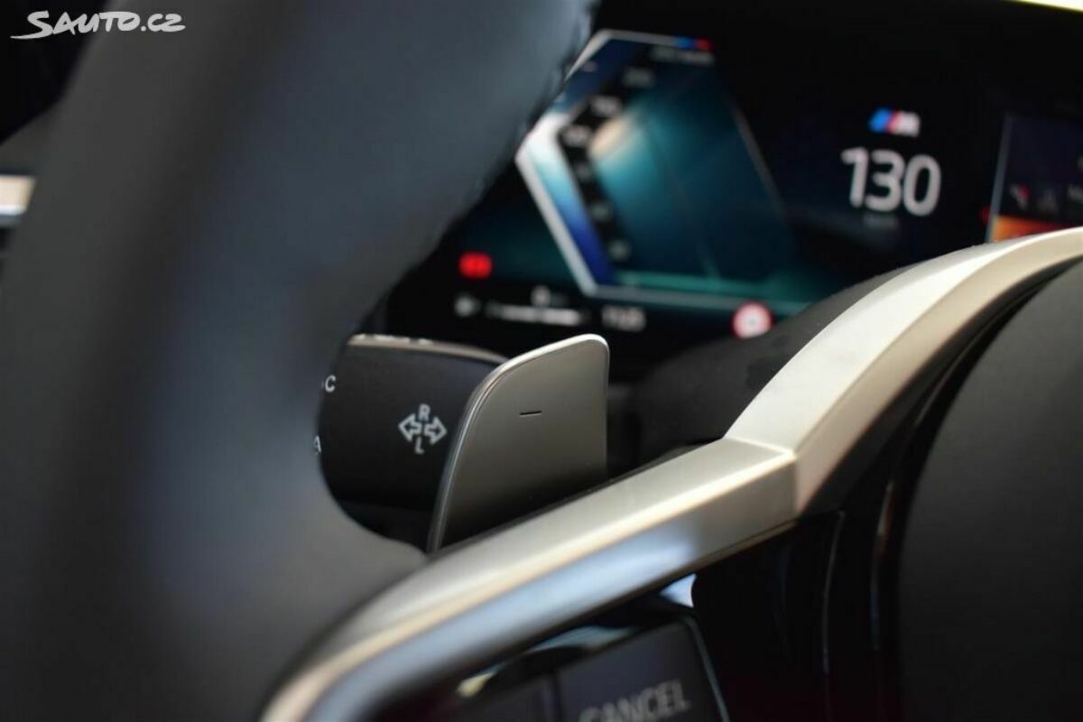 Fotografie vozu - klik pro zvětšení