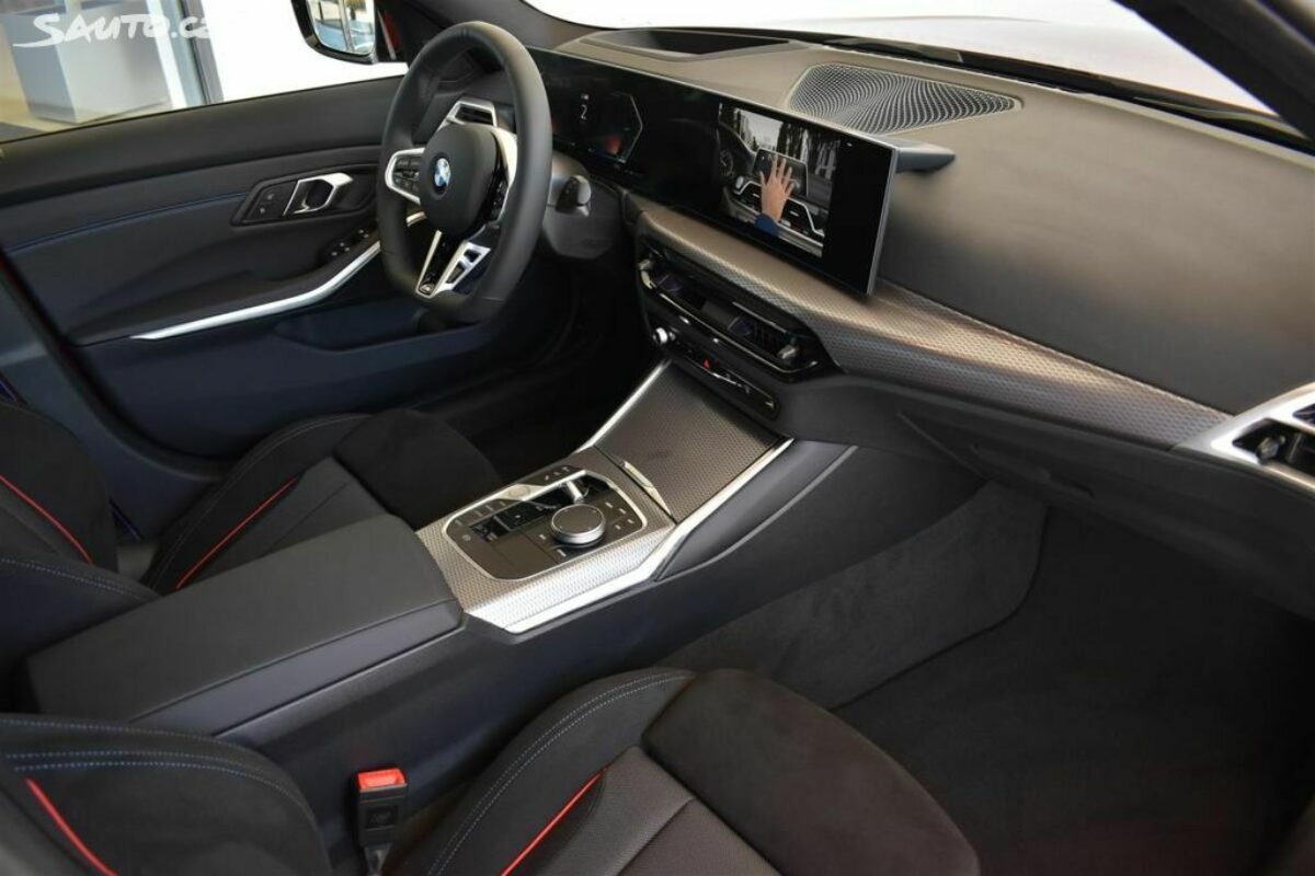 Fotografie vozu - klik pro zvětšení