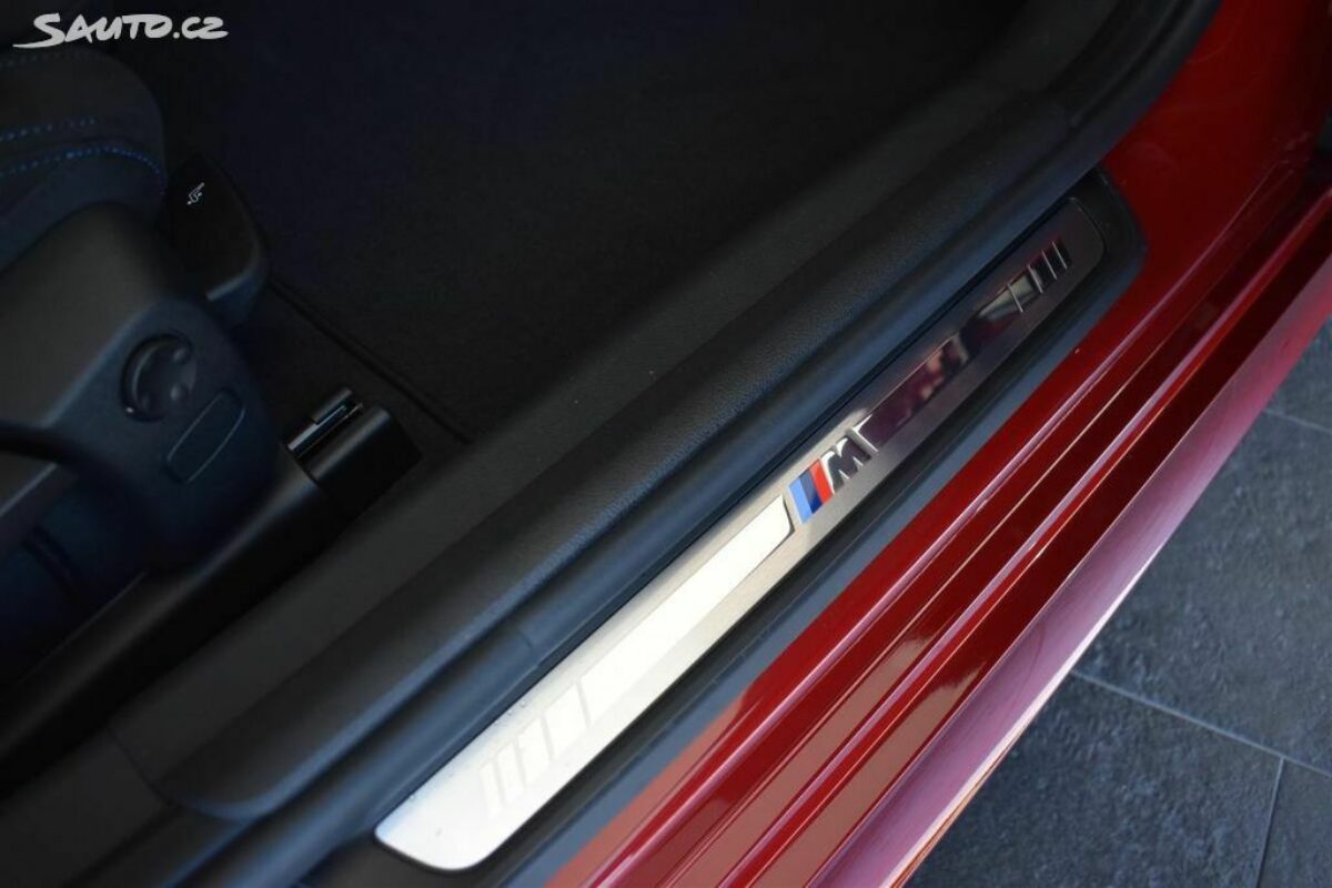 Fotografie vozu - klik pro zvětšení