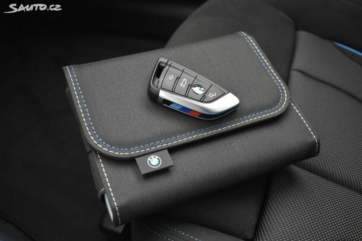 Fotografie vozu - klik pro zvětšení