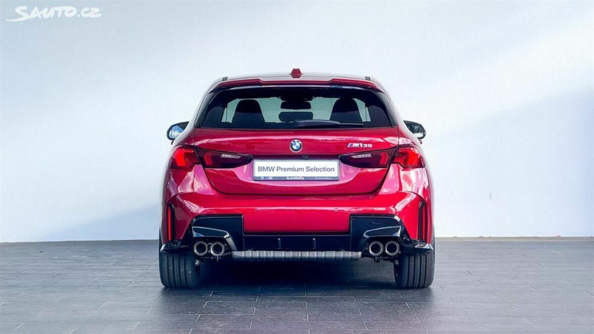 Fotografie vozu - klik pro zvětšení