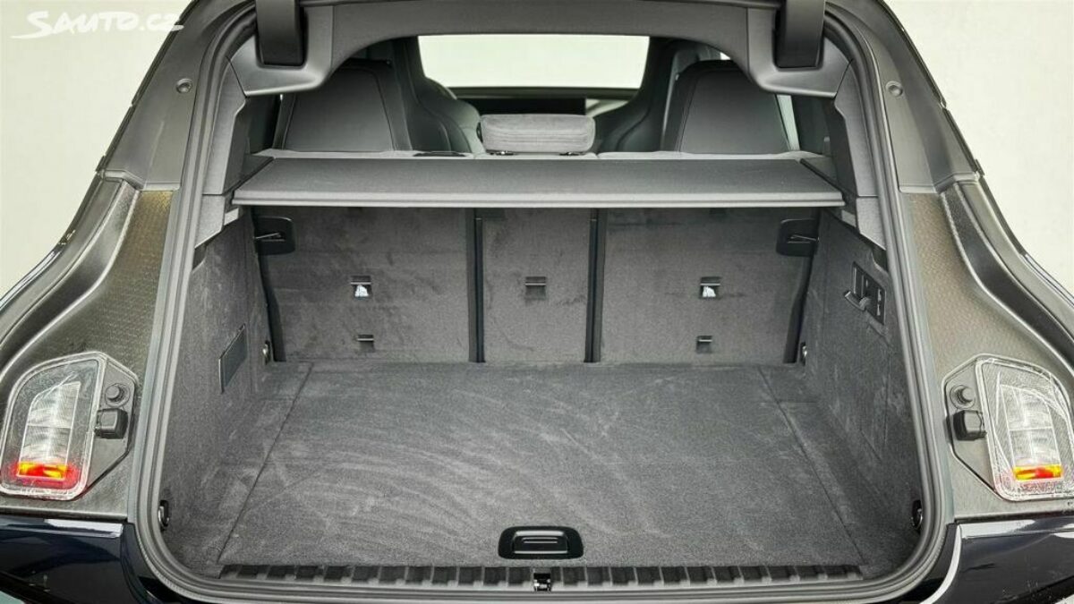 Fotografie vozu - klik pro zvětšení