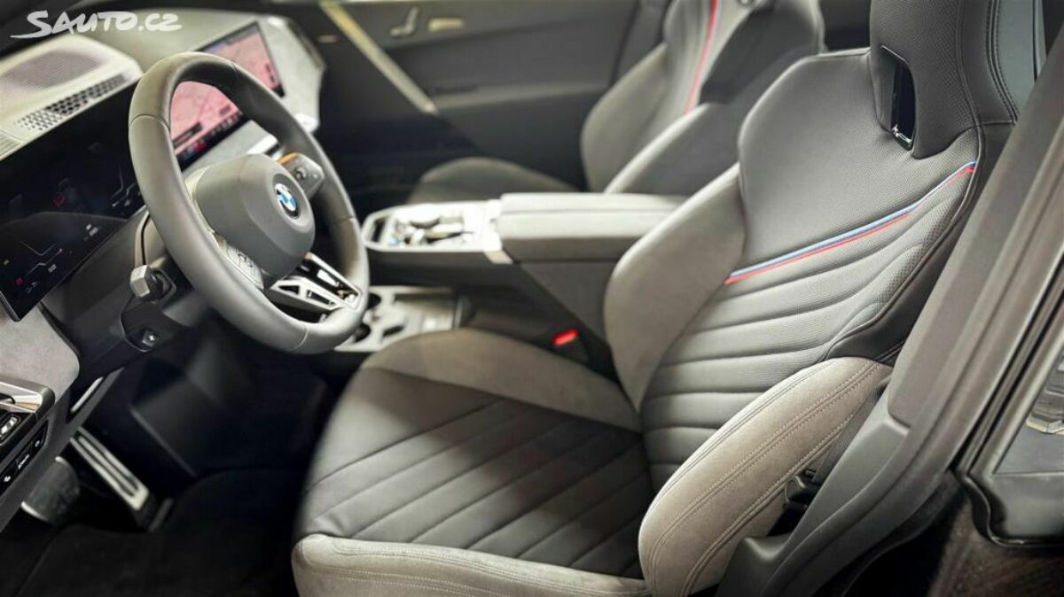 Fotografie vozu - klik pro zvětšení