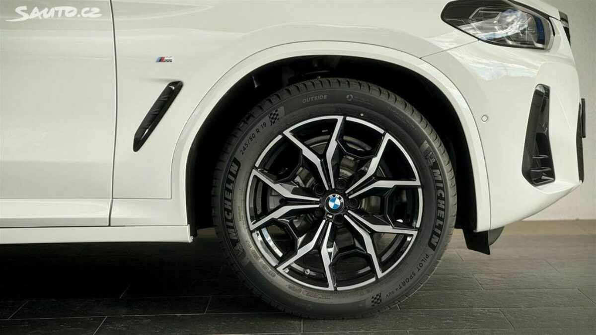 Fotografie vozu - klik pro zvětšení