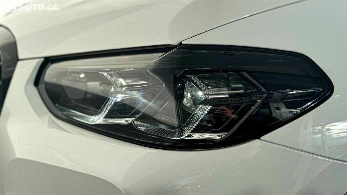 Fotografie vozu - klik pro zvětšení