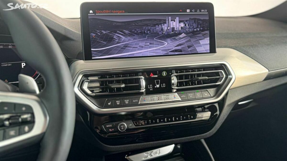 Fotografie vozu - klik pro zvětšení