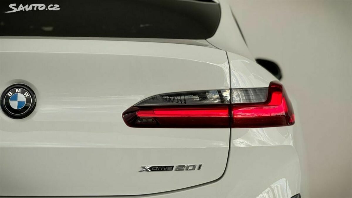 Fotografie vozu - klik pro zvětšení