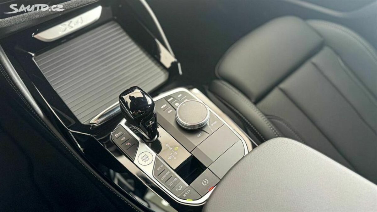 Fotografie vozu - klik pro zvětšení