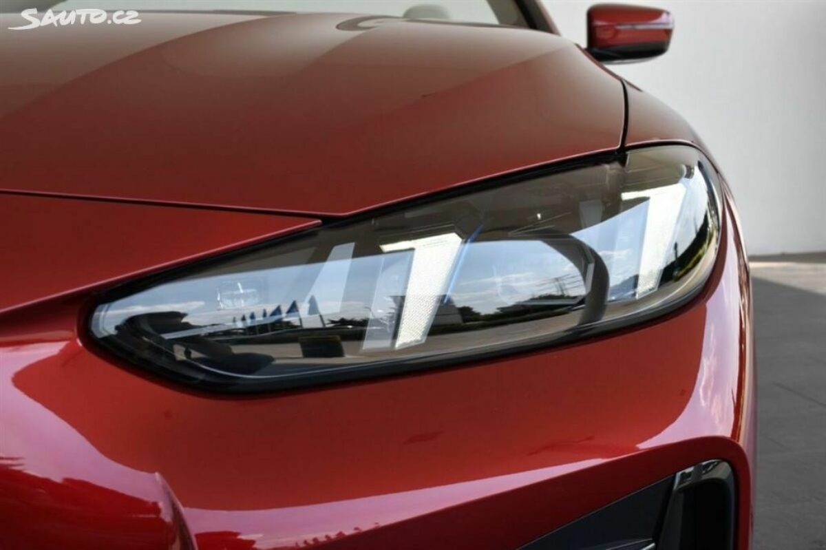 Fotografie vozu - klik pro zvětšení