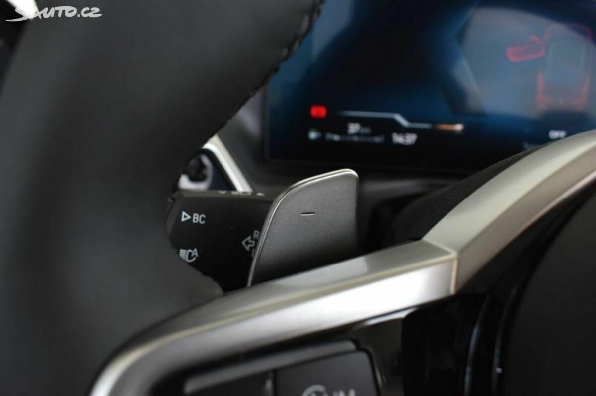 Fotografie vozu - klik pro zvětšení