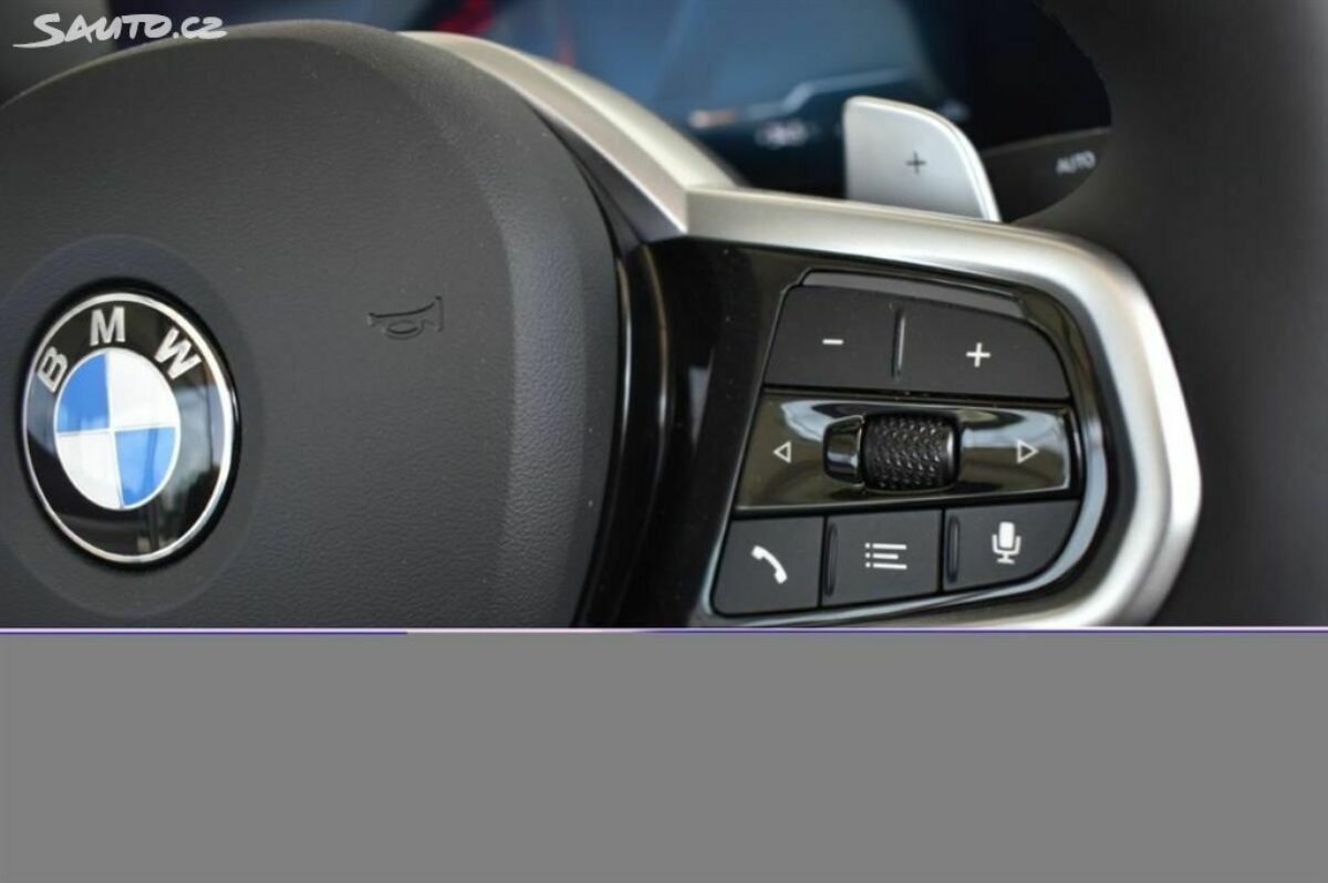 Fotografie vozu - klik pro zvětšení