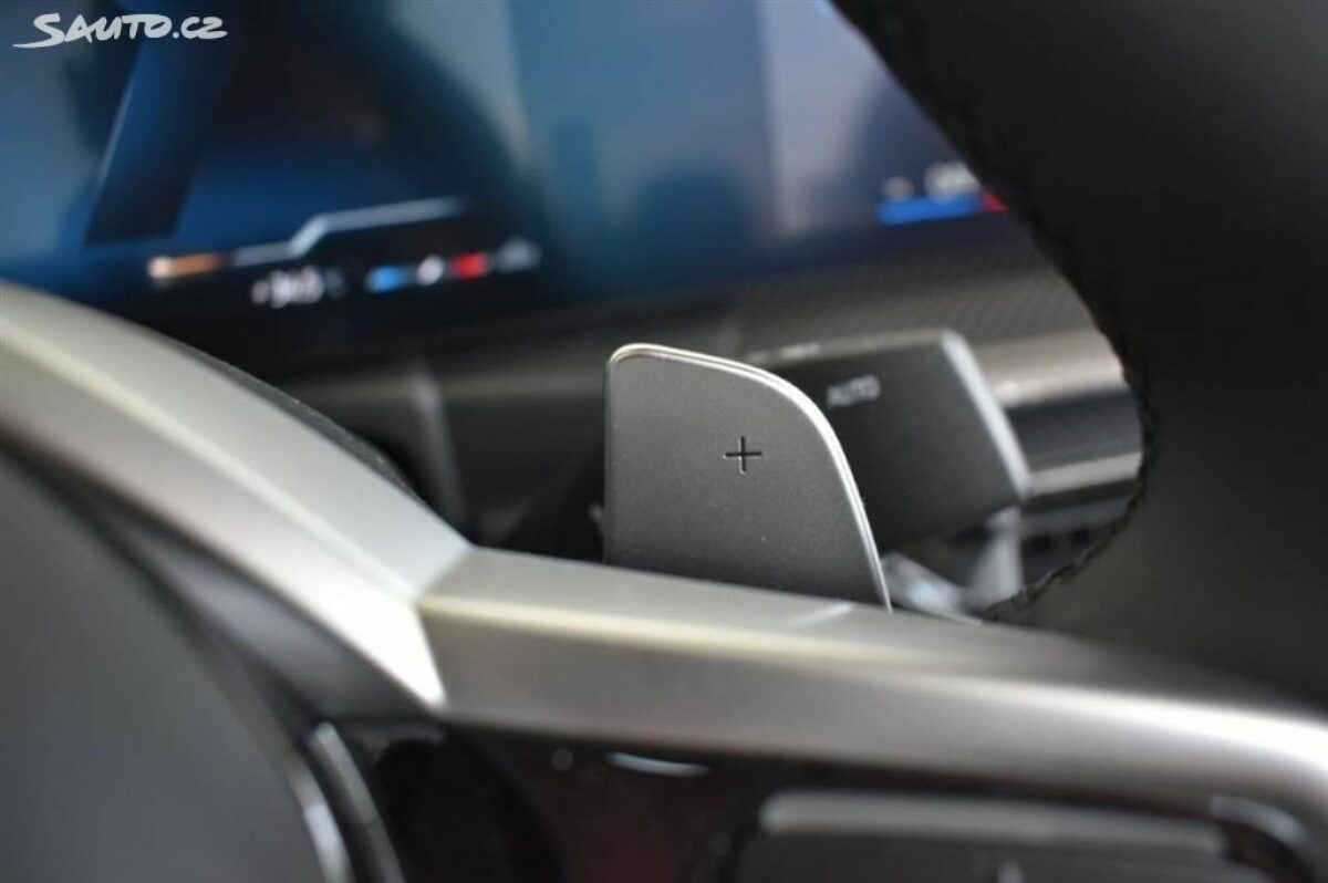 Fotografie vozu - klik pro zvětšení