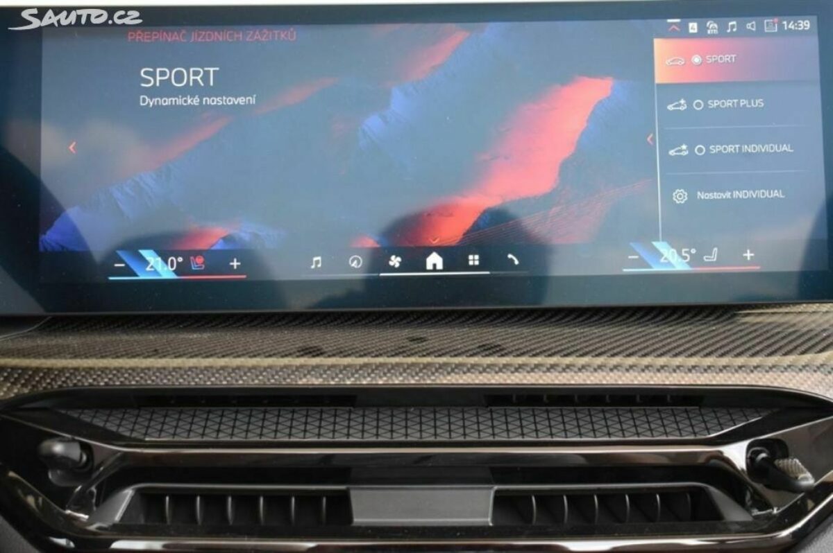 Fotografie vozu - klik pro zvětšení