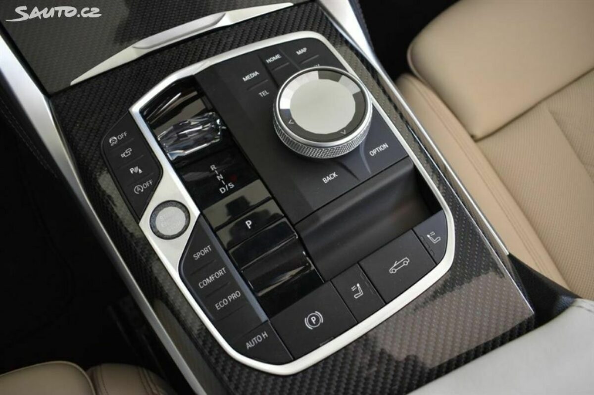 Fotografie vozu - klik pro zvětšení