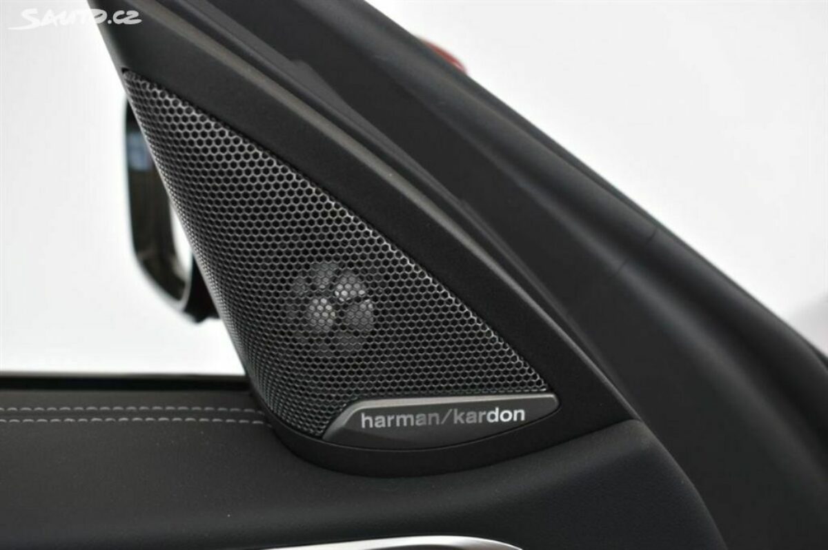 Fotografie vozu - klik pro zvětšení