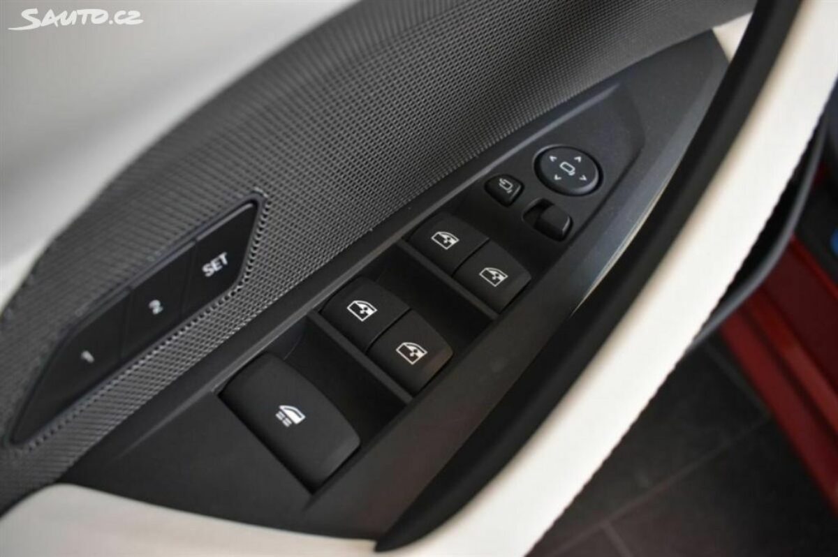 Fotografie vozu - klik pro zvětšení