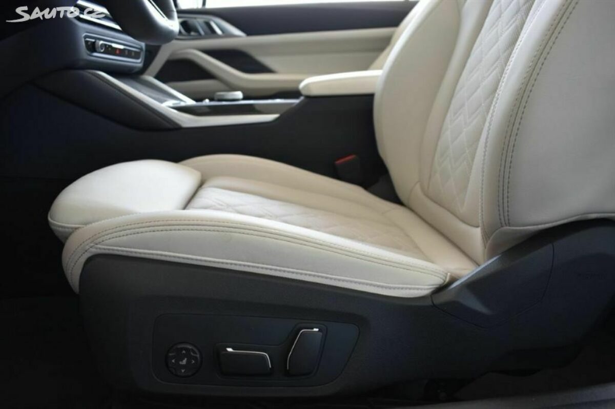 Fotografie vozu - klik pro zvětšení