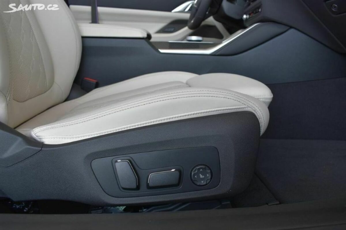 Fotografie vozu - klik pro zvětšení