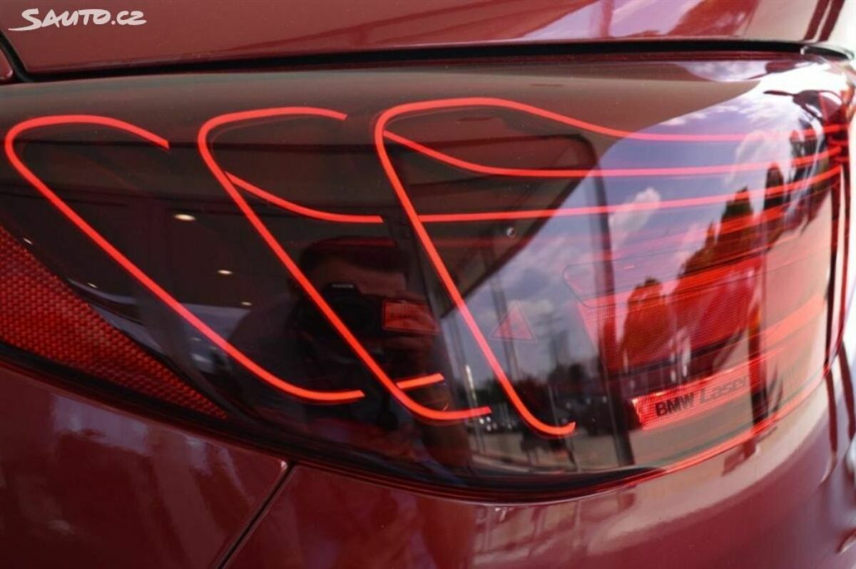 Fotografie vozu - klik pro zvětšení