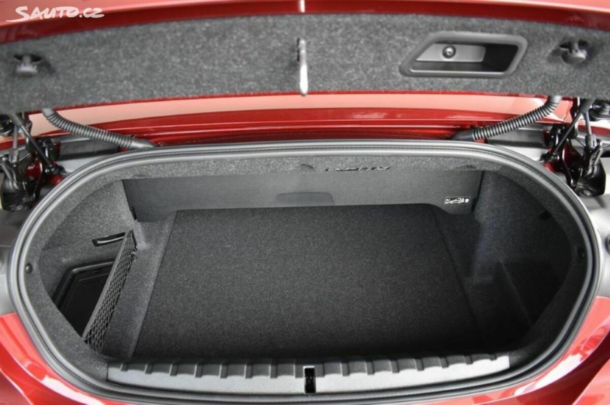 Fotografie vozu - klik pro zvětšení