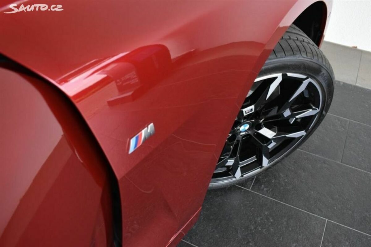 Fotografie vozu - klik pro zvětšení