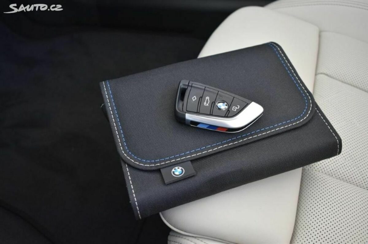 Fotografie vozu - klik pro zvětšení