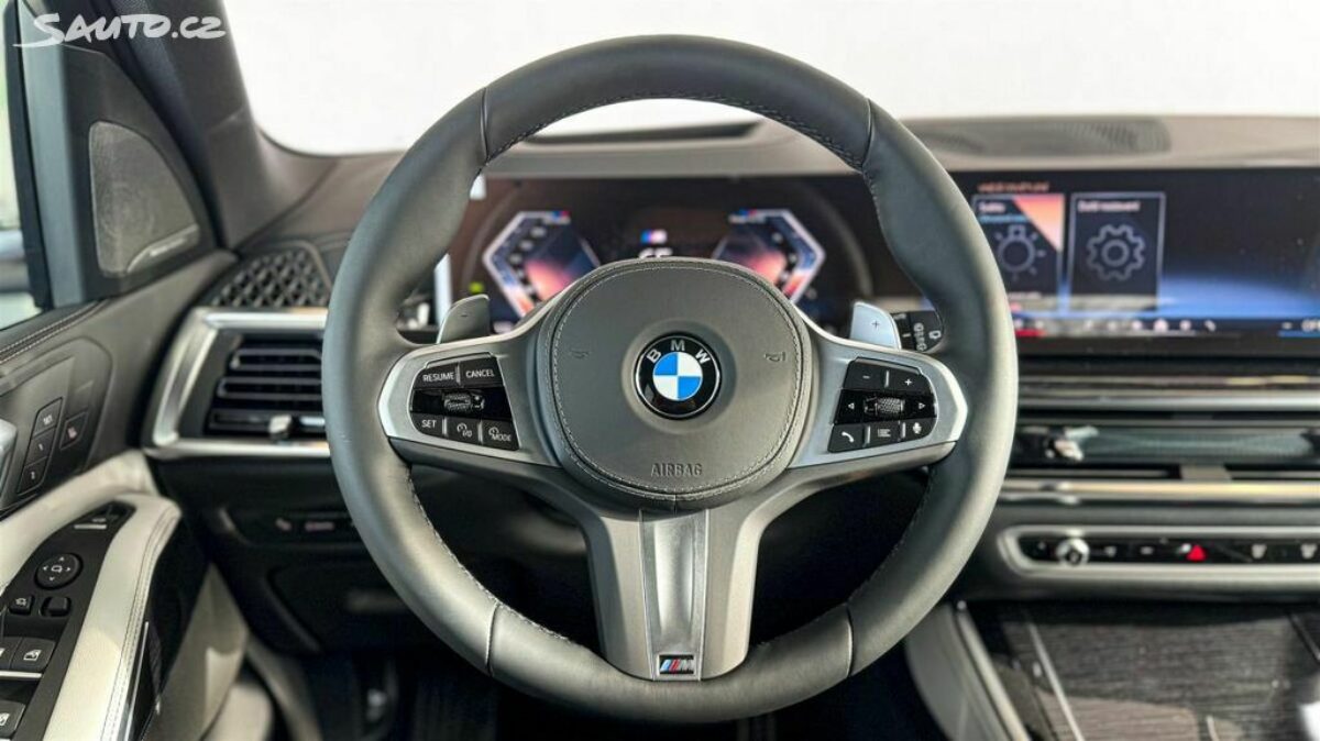 Fotografie vozu - klik pro zvětšení