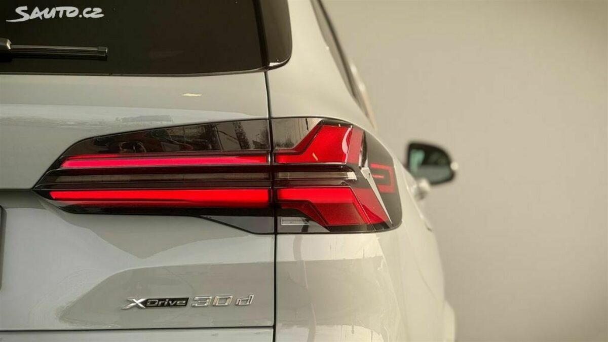 Fotografie vozu - klik pro zvětšení