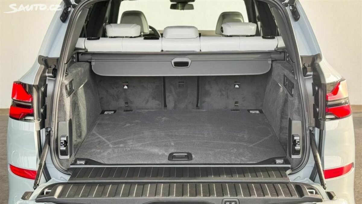 Fotografie vozu - klik pro zvětšení