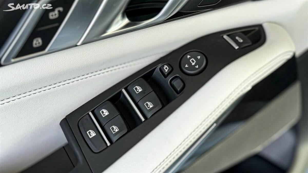 Fotografie vozu - klik pro zvětšení