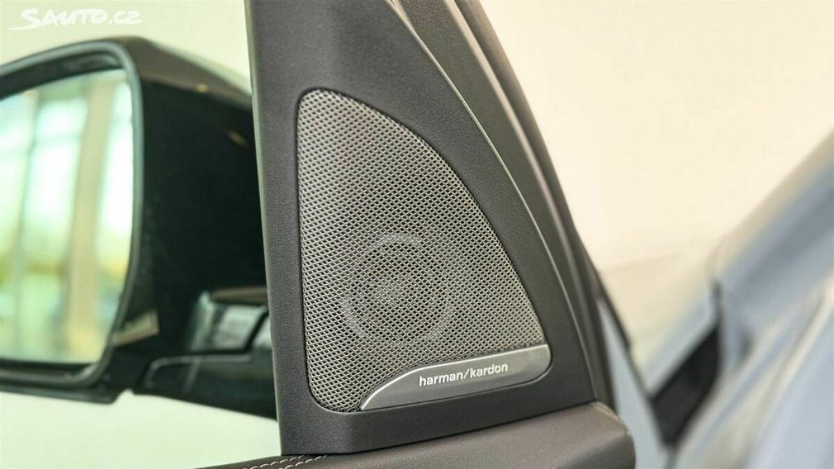 Fotografie vozu - klik pro zvětšení