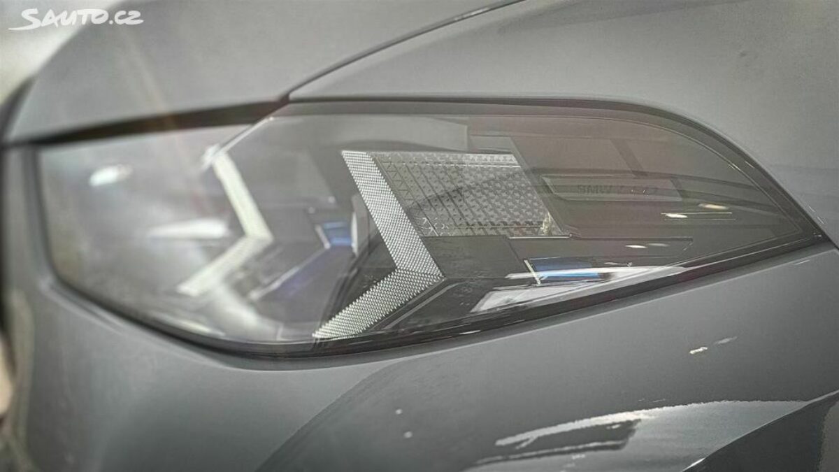 Fotografie vozu - klik pro zvětšení