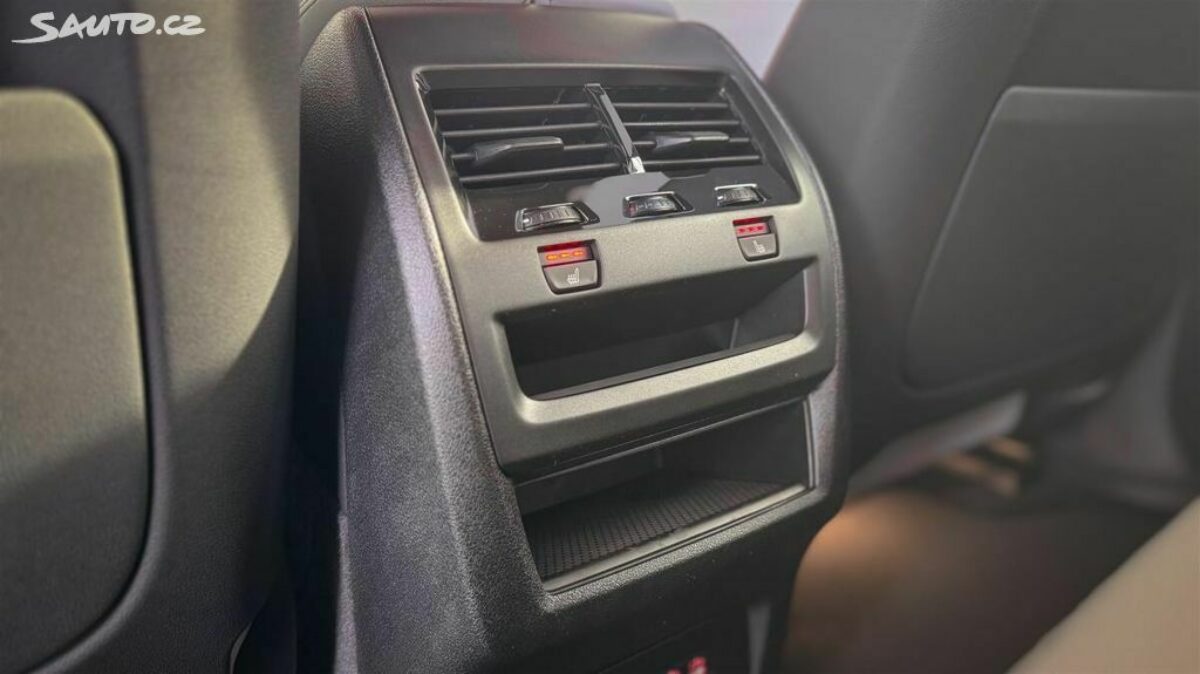 Fotografie vozu - klik pro zvětšení