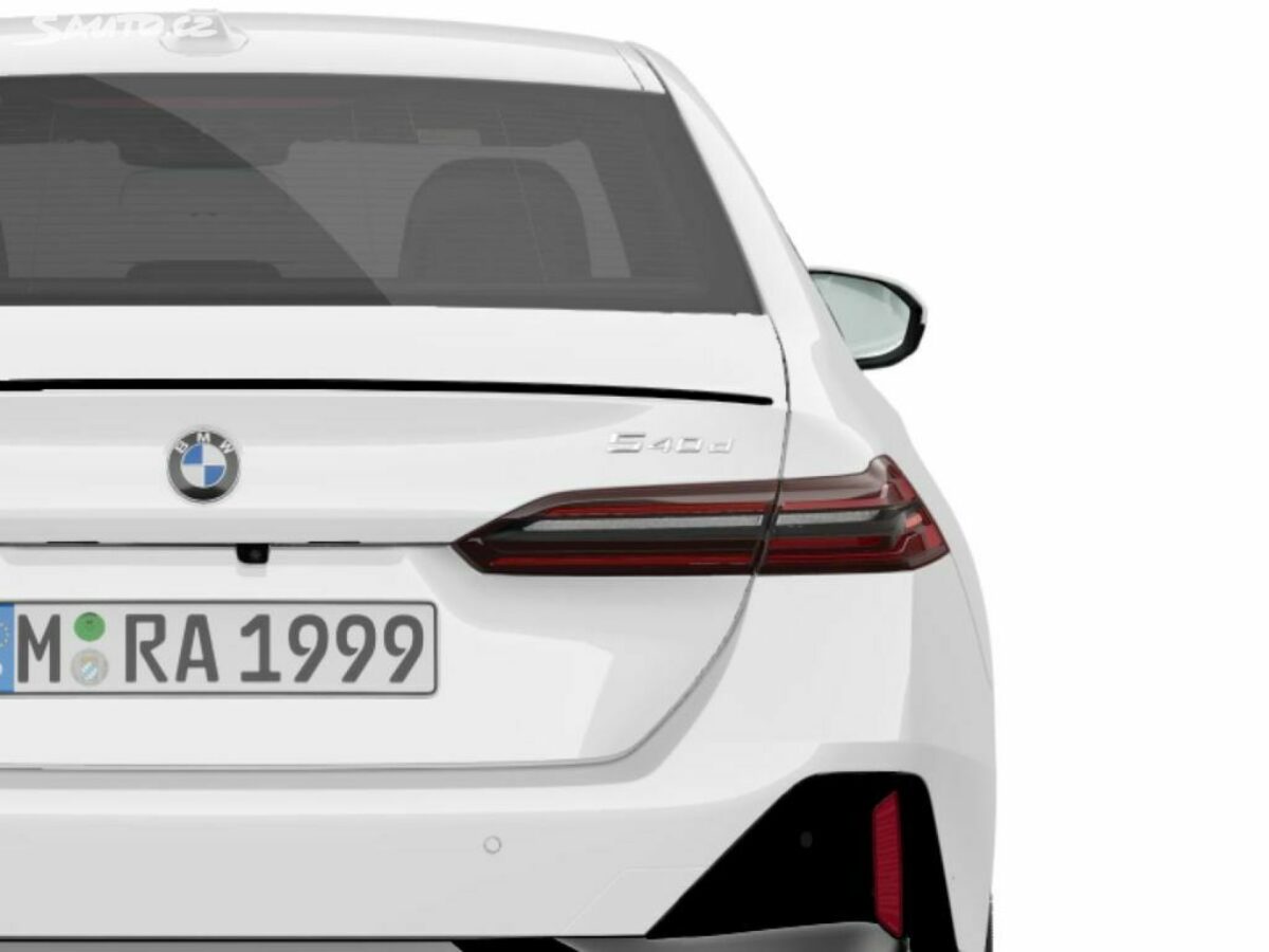 Fotografie vozu - klik pro zvětšení