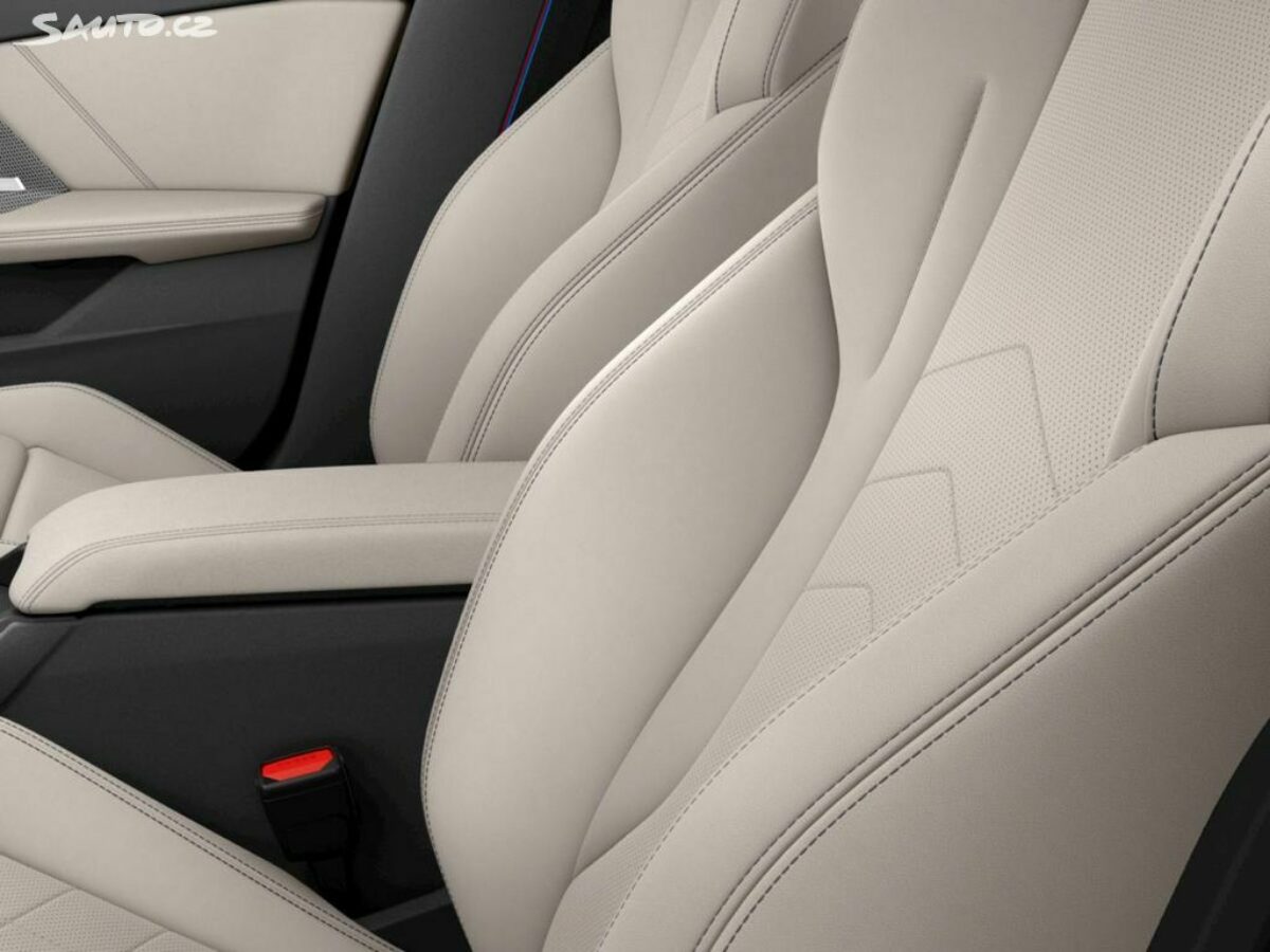 Fotografie vozu - klik pro zvětšení