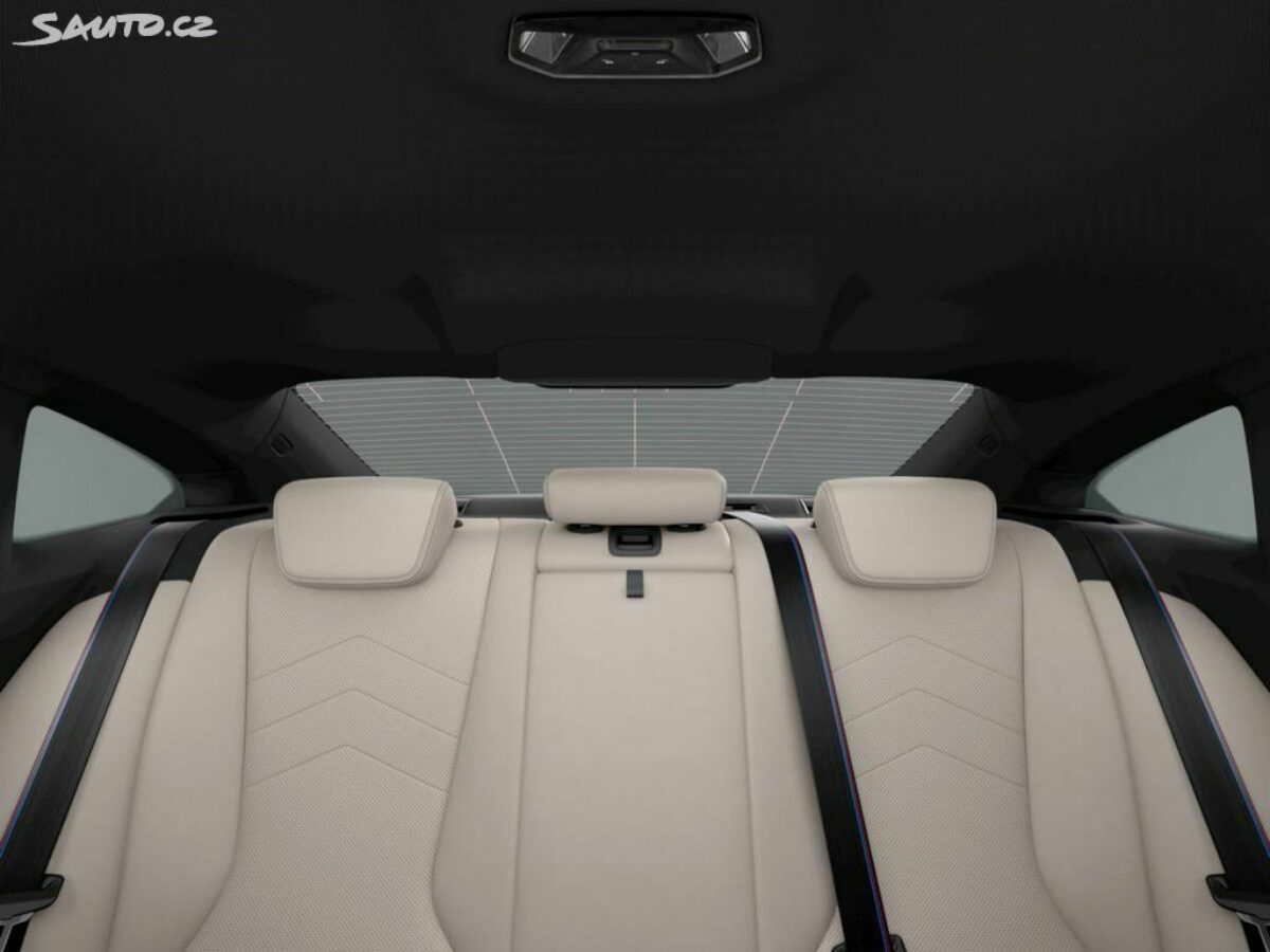 Fotografie vozu - klik pro zvětšení