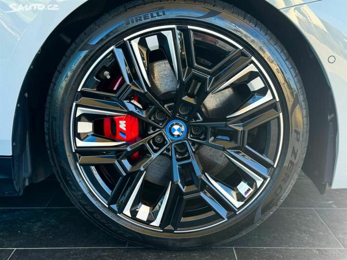 Fotografie vozu - klik pro zvětšení