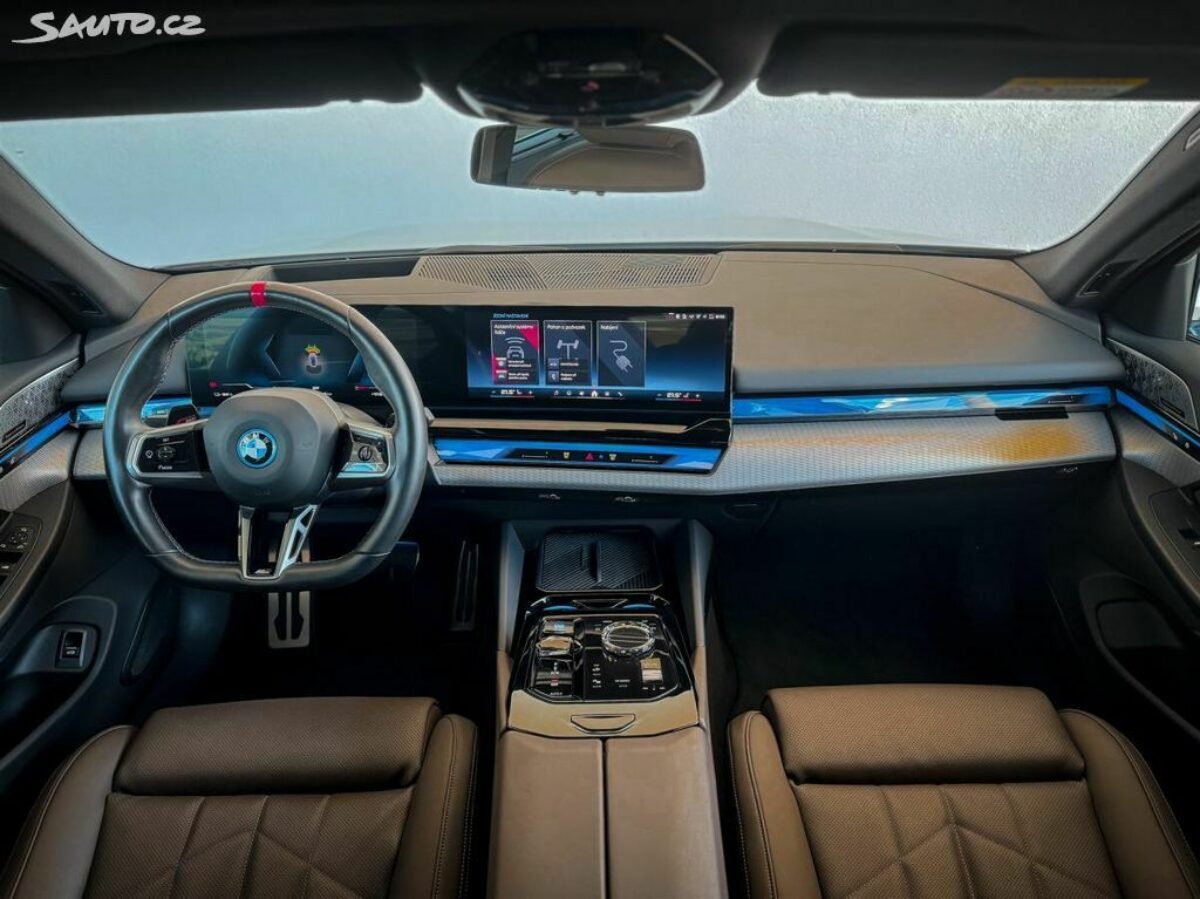 Fotografie vozu - klik pro zvětšení