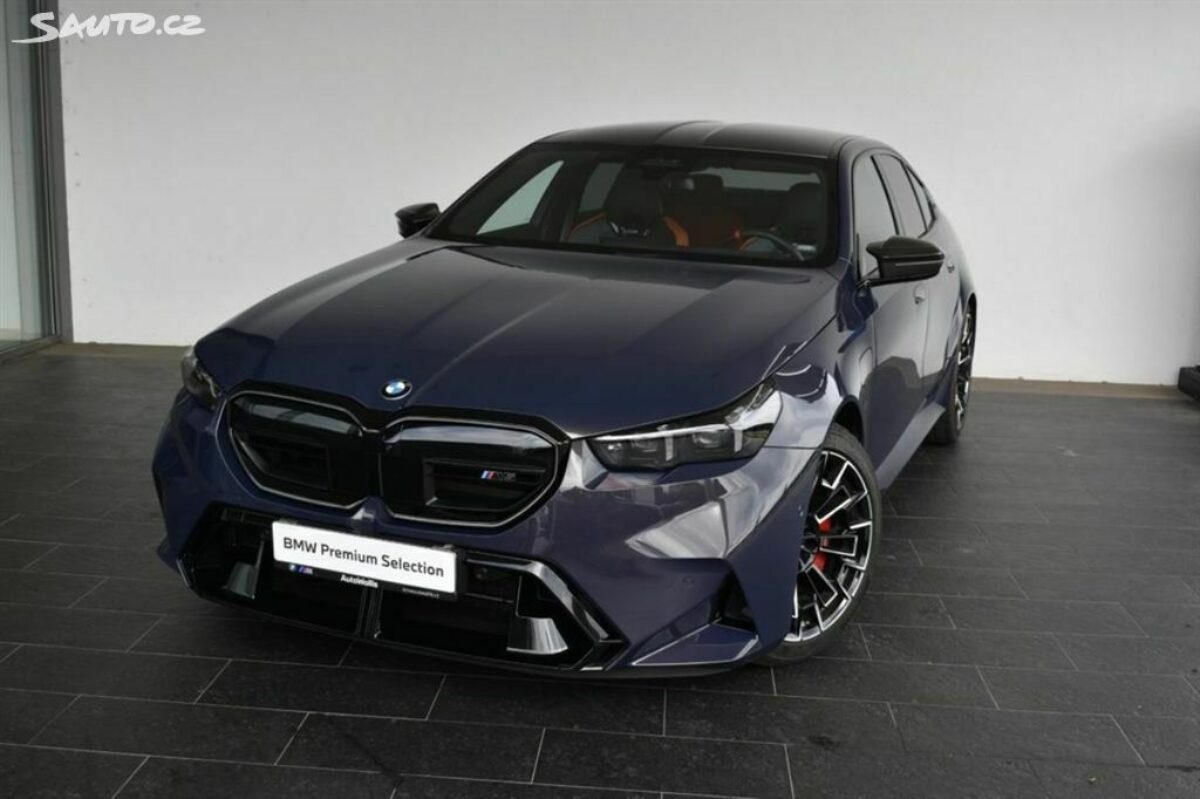 Fotografie vozu - klik pro zvětšení