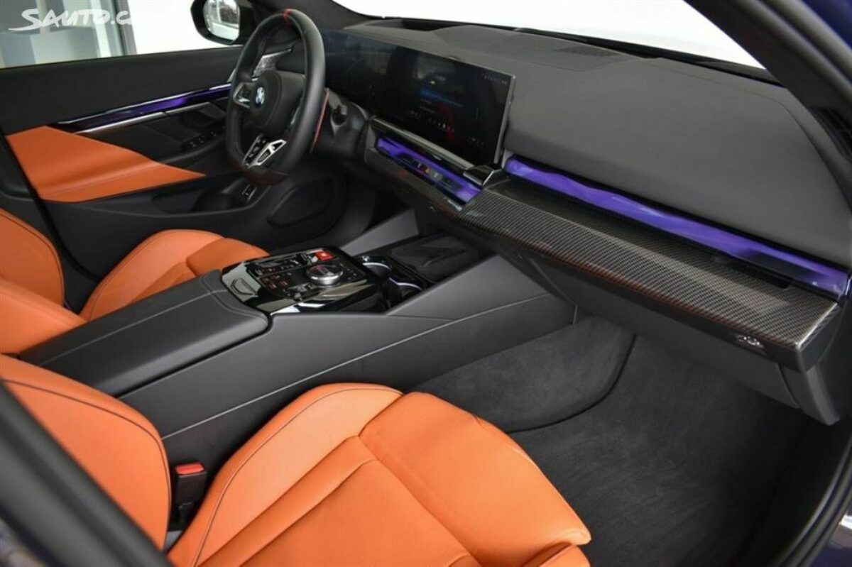 Fotografie vozu - klik pro zvětšení