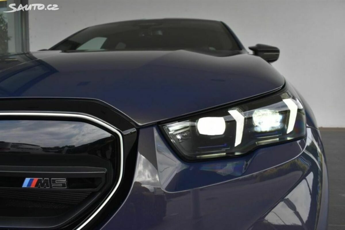 Fotografie vozu - klik pro zvětšení