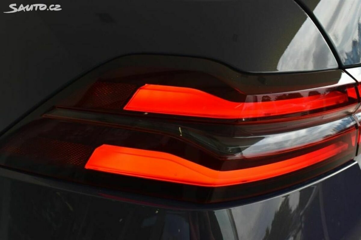 Fotografie vozu - klik pro zvětšení