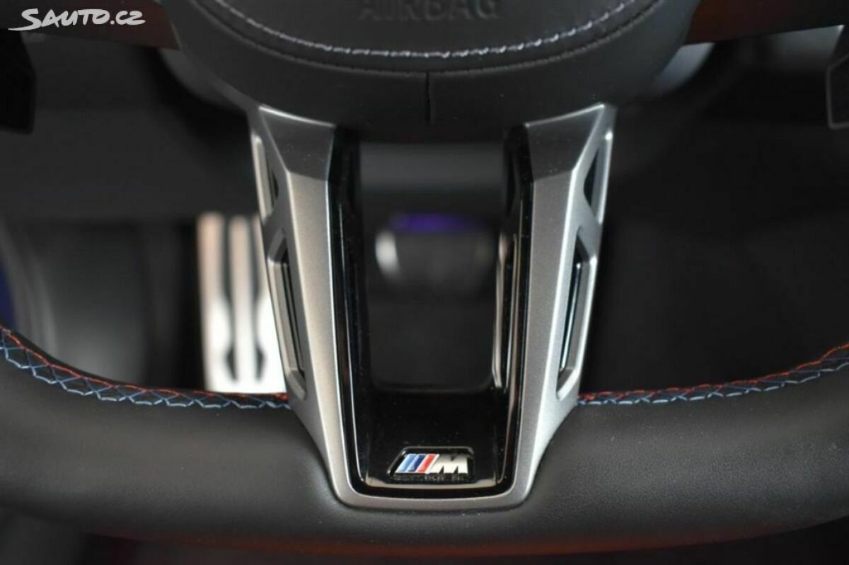 Fotografie vozu - klik pro zvětšení