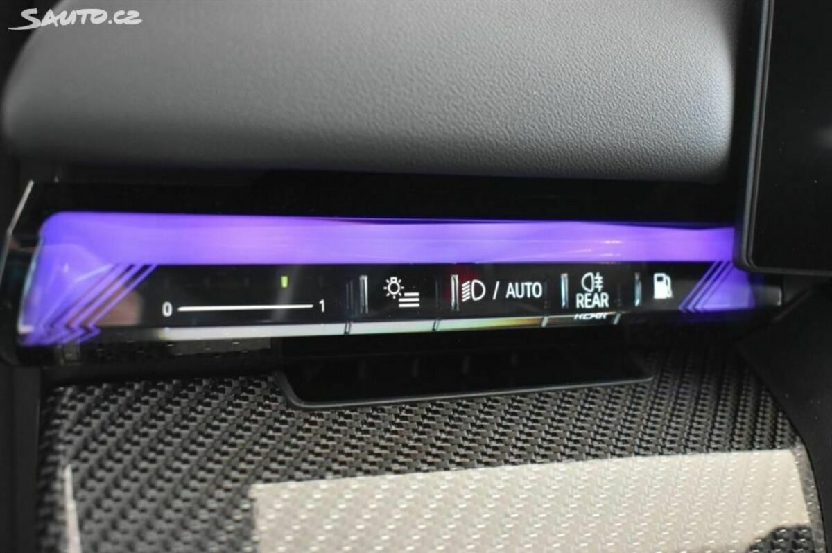 Fotografie vozu - klik pro zvětšení