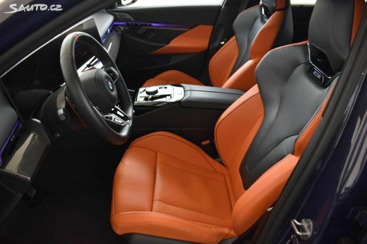 Fotografie vozu - klik pro zvětšení