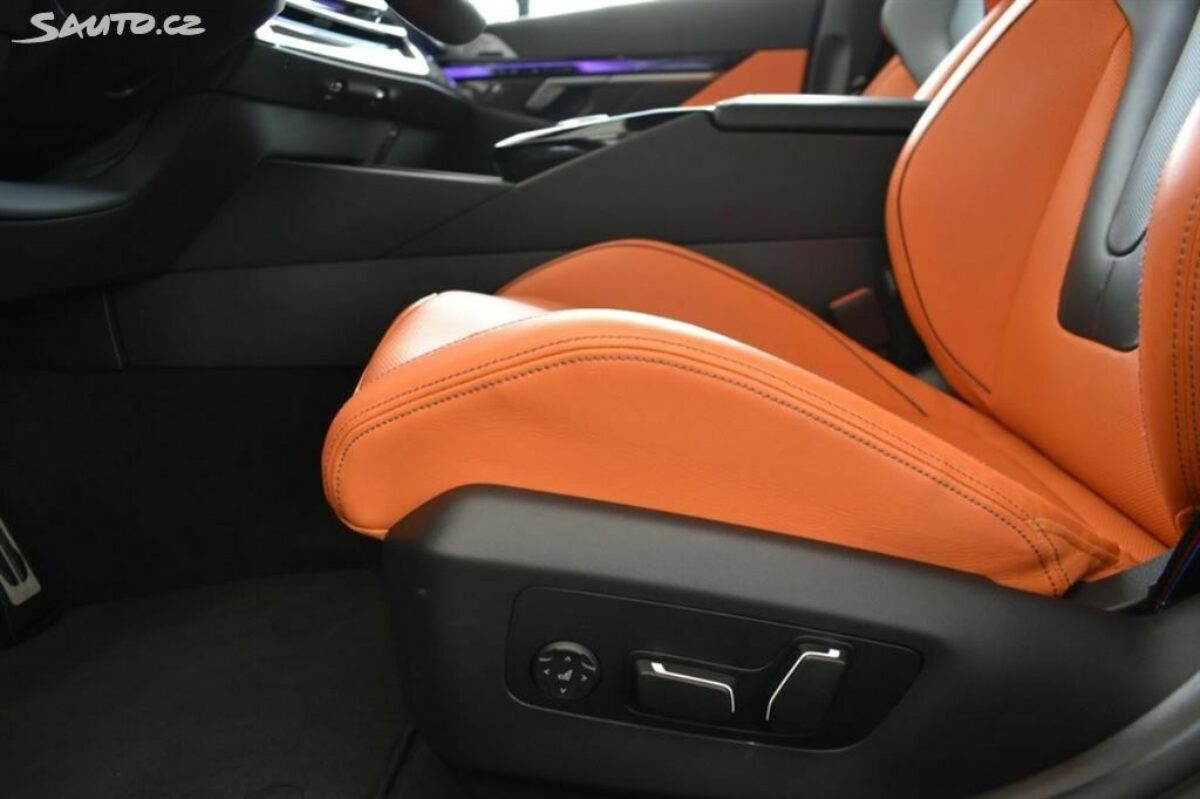 Fotografie vozu - klik pro zvětšení