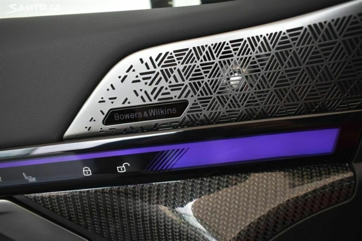 Fotografie vozu - klik pro zvětšení