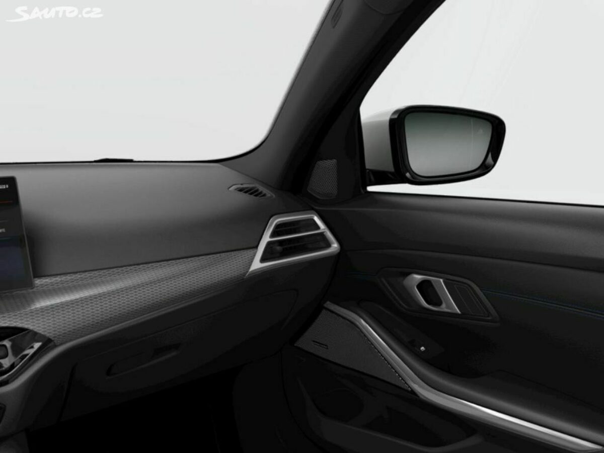 Fotografie vozu - klik pro zvětšení