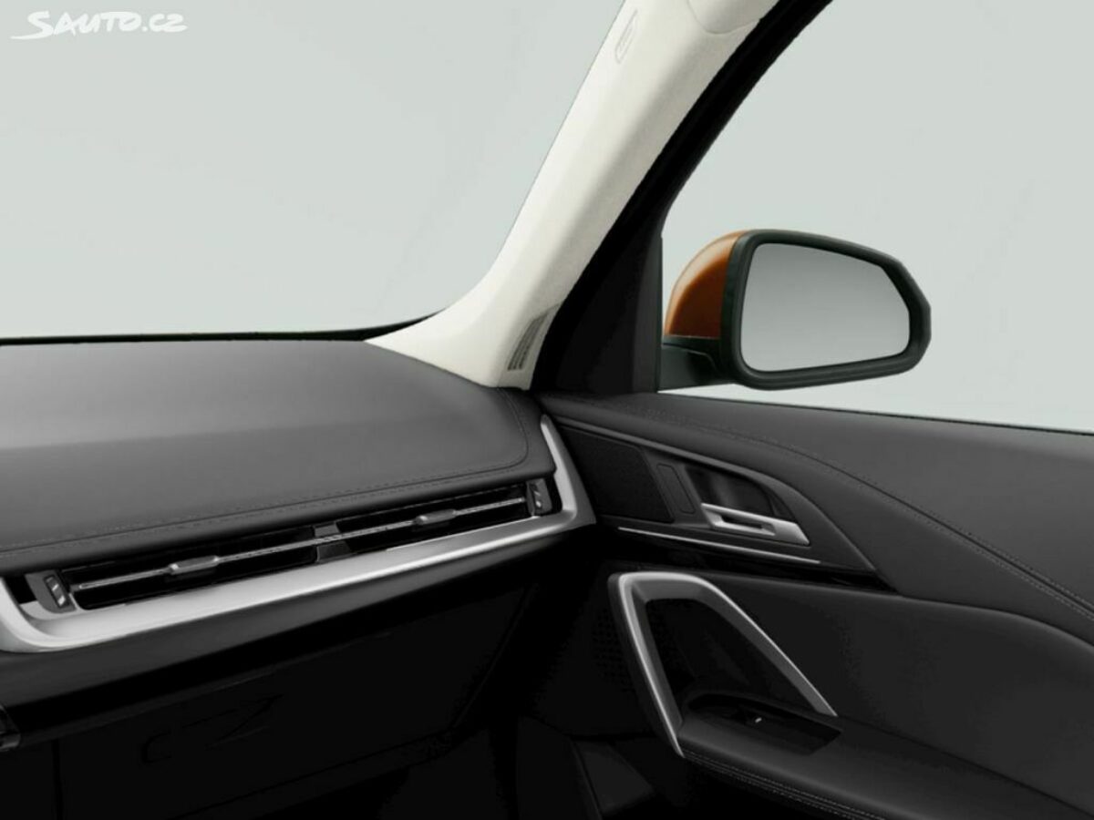 Fotografie vozu - klik pro zvětšení