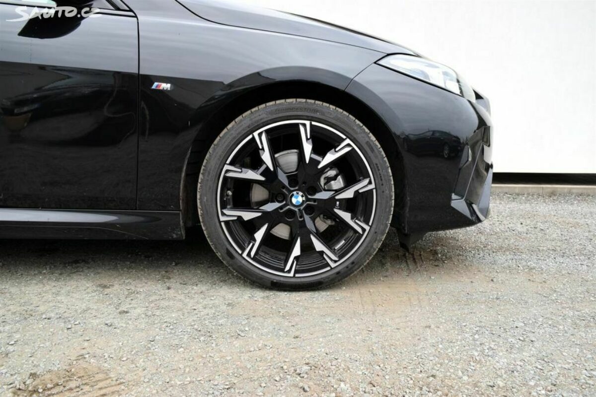 Fotografie vozu - klik pro zvětšení